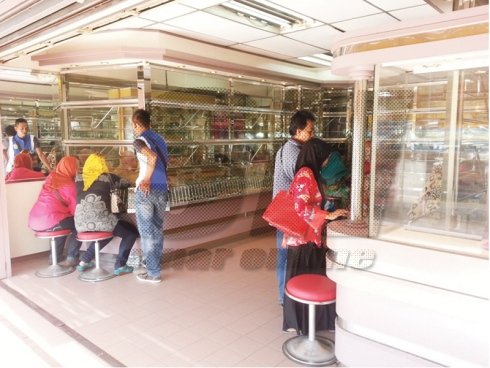 Ramai Menyerbu Kedai Emas Kuala Pilah